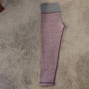 Vuori Workout Capri Leggings